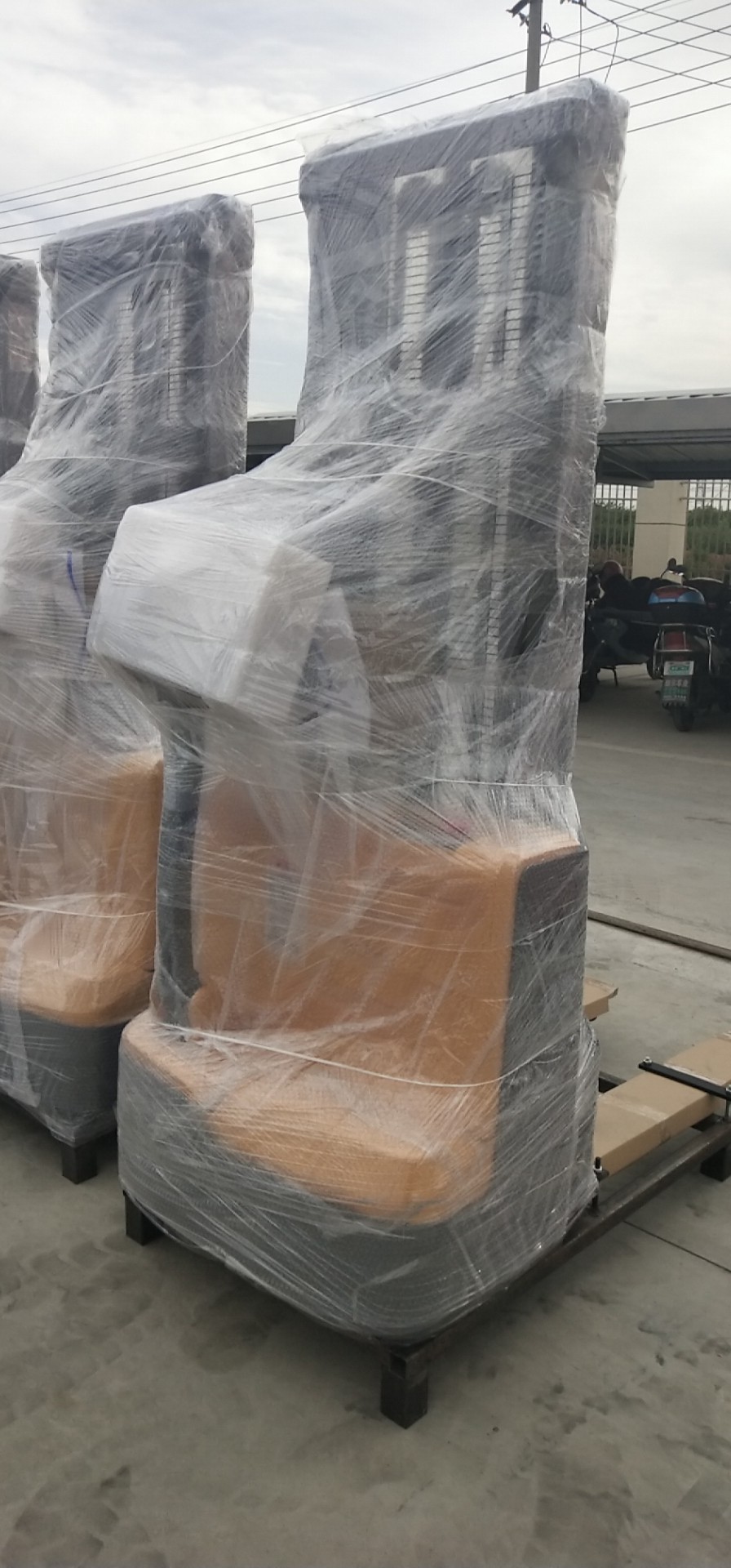 1.6 Ton Hydraulic Electric Stacker Walk Behind Pallet Stacker 24V battery Electric Forklift 3m Lifting Height