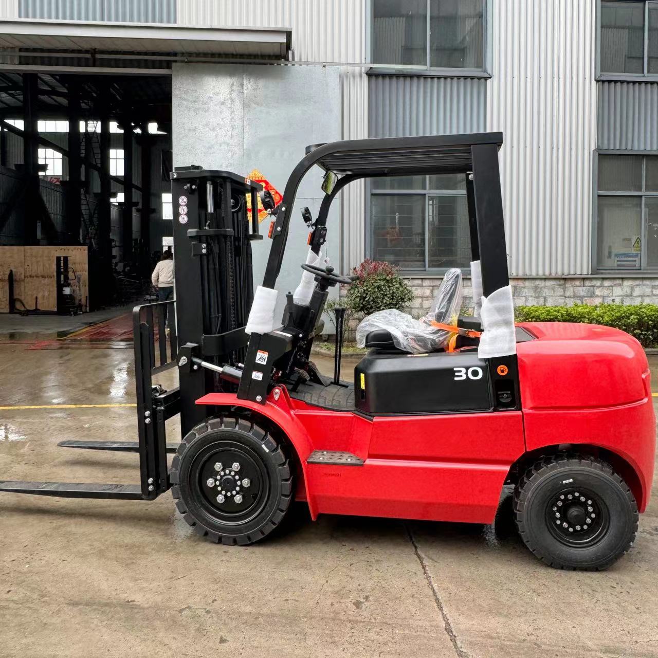 Superior Quality 2 Ton Diesel Forklift Truck with Cab hot sale forklift trucks