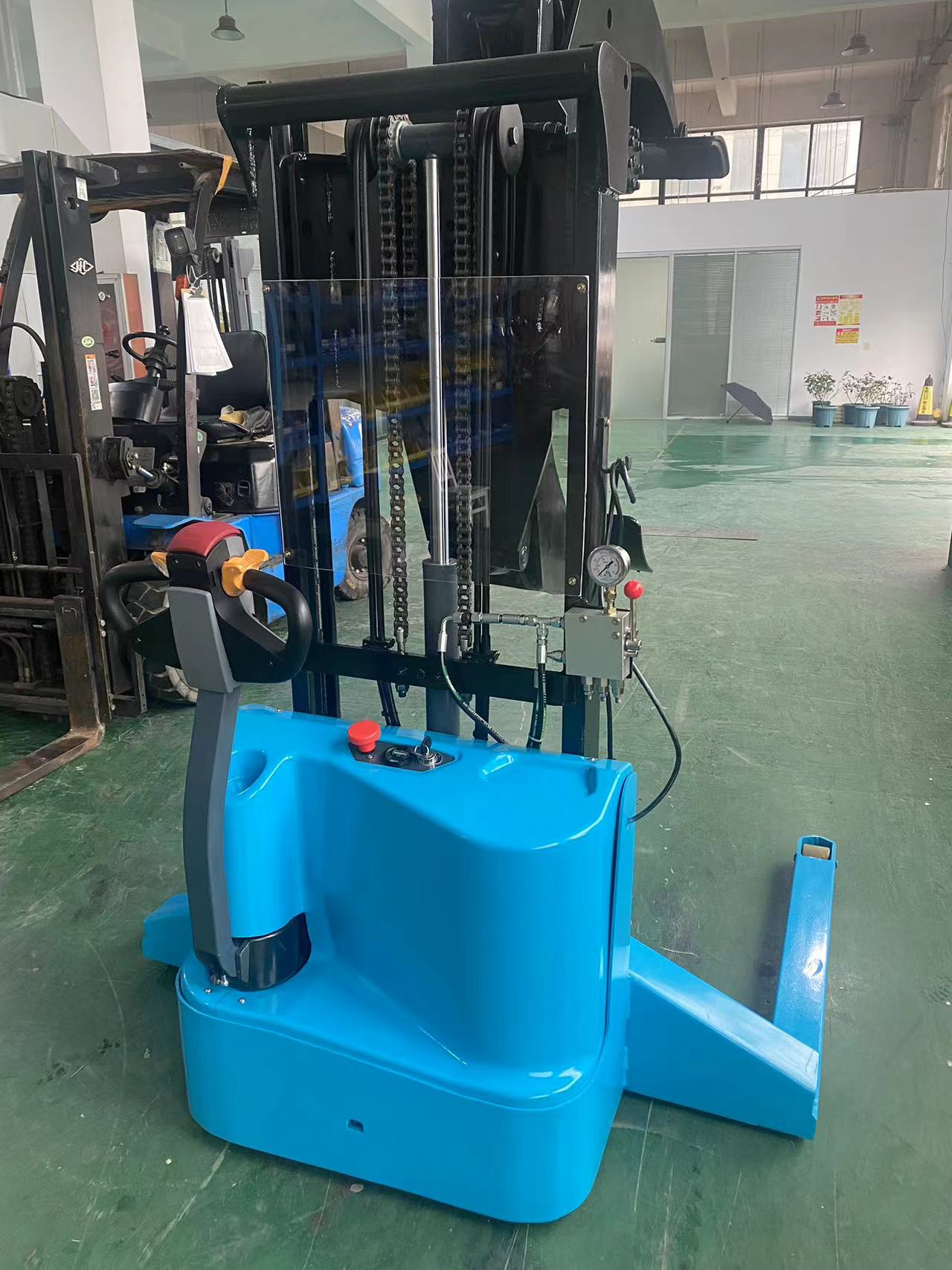 New 500-1500 kg load capacity electric pallet lift stacker electric stacker with paper roll clamp